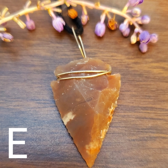 🌿 Natural Stone Arrowhead Necklace 🌿 - Picture 6 of 16